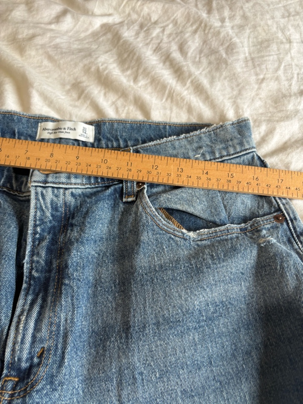 Abercrombie & Fitch high rise mom Jean size 14 short 32 NWOT - Picture 8 of 9